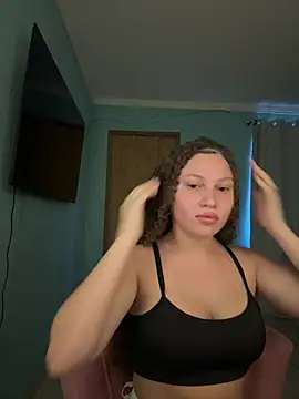 Snapshot of sophiiahot chatting on 5, 5, 2026 sophiiahot online show from 5, 5, 2026