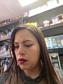 Snapshot of MIA_ROSSEEE chatting on 4, 5, 2026 MIA ROSSEEE online show from 4, 5, 2026