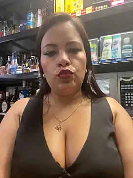 Snapshot of MIA_ROSSEEE chatting on 10, 5, 2026 MIA ROSSEEE online show from 10, 5, 2026