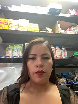 Snapshot of MIA_ROSSEEE chatting on 4, 6, 2026 MIA ROSSEEE online show from 4, 6, 2026