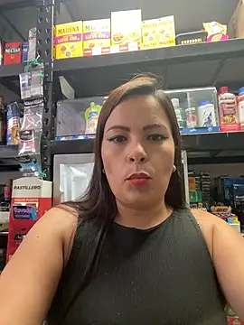 Snapshot of MIA_ROSSEEE chatting on 5, 6, 2026 MIA ROSSEEE online show from 5, 6, 2026