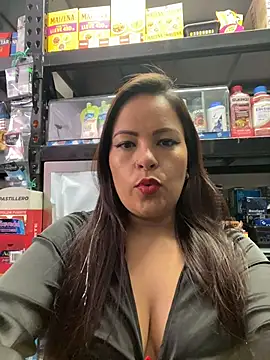 Snapshot of MIA_ROSSEEE chatting on 6, 6, 2026 MIA ROSSEEE online show from 6, 6, 2026