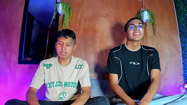 Snapshot of rafael_velvet chatting on 9, 4, 2026 rafael velvet online show from 9, 4, 2026