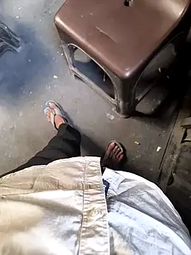  younger couples  online show from 16, 4, 2026