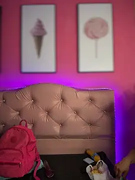 Tessa LS online show from 10, 4, 2026