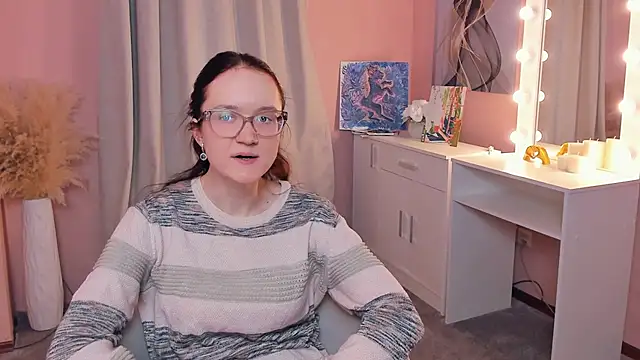 ErmaCurlis online show from 11, 4, 2026