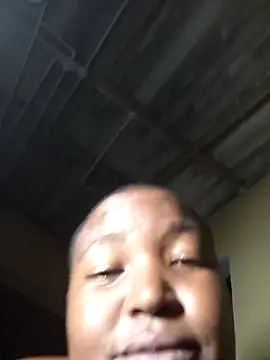 Snapshot of theyloveoneanothe chatting on 11, 4, 2026 theyloveoneanothe online show from 11, 4, 2026