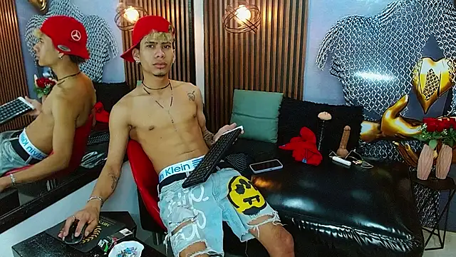Skinny cute Alyer online show from 12, 7, 2026
