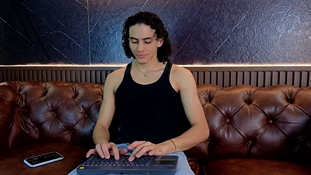 LucaAlessi online show from 13, 4, 2026