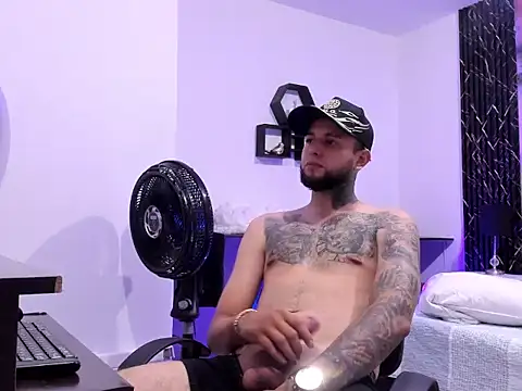 Snapshot of liam_heart chatting on 9, 4, 2026 liam heart online show from 9, 4, 2026