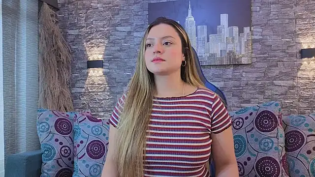 Snapshot of giigii_hadidd chatting on 11, 4, 2026 giigii hadidd online show from 11, 4, 2026