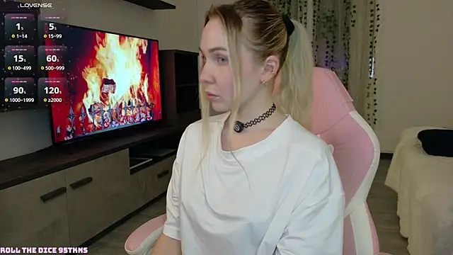 Snapshot of xxYourHoney chatting on 10, 4, 2026 xxYourHoney online show from 10, 4, 2026