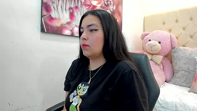 Snapshot of luna_bloomm_ chatting on 14, 4, 2026 luna bloomm online show from 14, 4, 2026