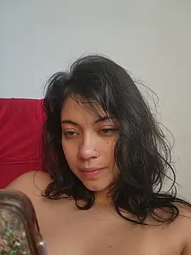 NefertitiXO online show from 3, 5, 2026