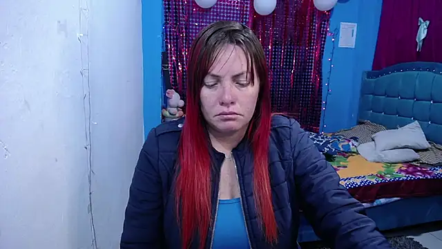 carolinhe26 online show from 19, 4, 2026