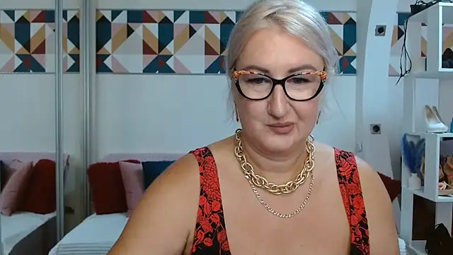 DianaFrances online show from 8, 7, 2026