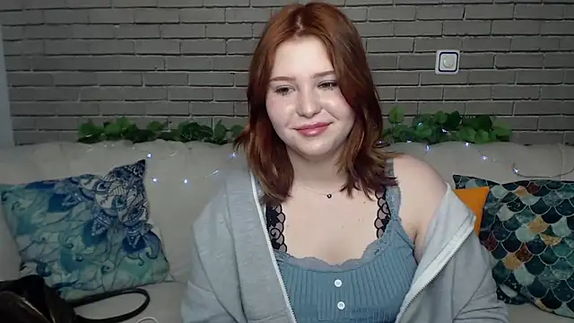 Snapshot of TeonaJ chatting on 12, 4, 2026 TeonaJ online show from 12, 4, 2026