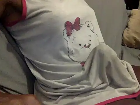 Snapshot of RayanneCampbell-25cm chatting on 27, 4, 2026 RayanneCampbell-25cm online show from 27, 4, 2026