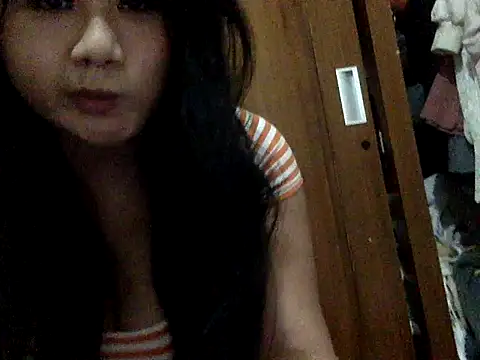 Snapshot of vixenrae chatting on 12, 4, 2026 vixenrae online show from 12, 4, 2026