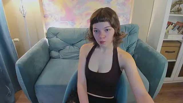 kira naughtly online show from 16, 4, 2026