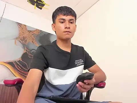 Snapshot of SantiagoCool chatting on 18, 4, 2026 SantiagoCool online show from 18, 4, 2026