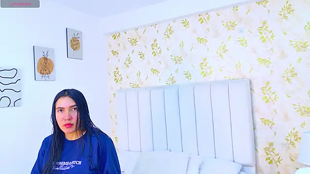 Lia Honey online show from 17, 4, 2026