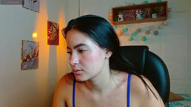 Snapshot of rosaleia_ chatting on 19, 6, 2026 rosaleia online show from 19, 6, 2026