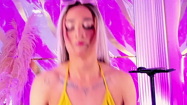 Molly Spears  online show from 14, 4, 2026