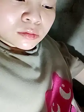 Snapshot of Anne-Rose chatting on 13, 4, 2026 Anne-Rose online show from 13, 4, 2026