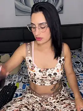 Mia sx1 online show from 17, 4, 2026