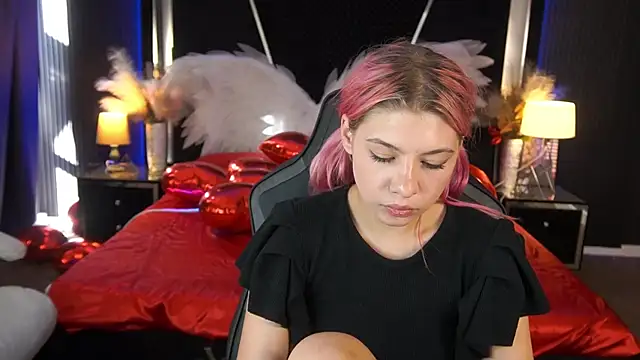 PinkyTrix online show from 20, 6, 2026