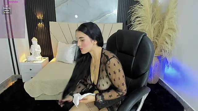 DOMINIKA LOVY online show from 28, 4, 2026
