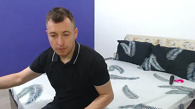 ExoticcXCouple online show from 18, 4, 2026