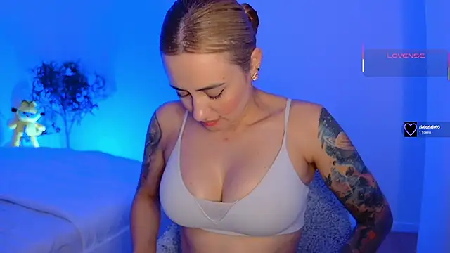 Snapshot of pennyyy_ chatting on 20, 6, 2026 pennyyy online show from 20, 6, 2026