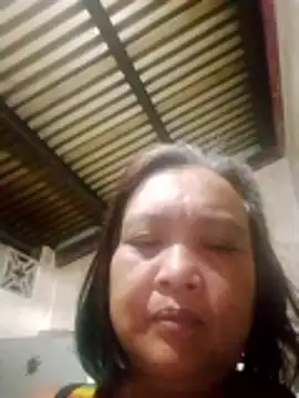 Snapshot of jeanyummytits chatting on 15, 5, 2026 jeanyummytits online show from 15, 5, 2026