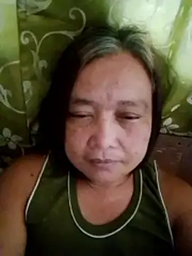 Snapshot of jeanyummytits chatting on 21, 5, 2026 jeanyummytits online show from 21, 5, 2026