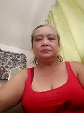 Snapshot of jeanyummytits chatting on 4, 6, 2026 jeanyummytits online show from 4, 6, 2026
