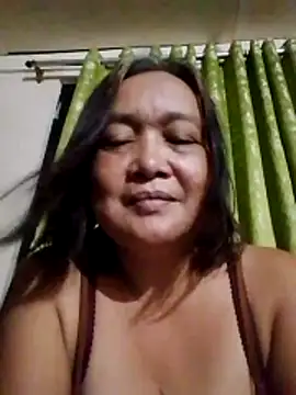Snapshot of jeanyummytits chatting on 12, 6, 2026 jeanyummytits online show from 12, 6, 2026