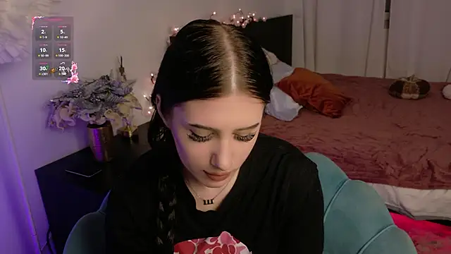 Snapshot of HazelHayesss chatting on 4, 6, 2026 HazelHayesss online show from 4, 6, 2026
