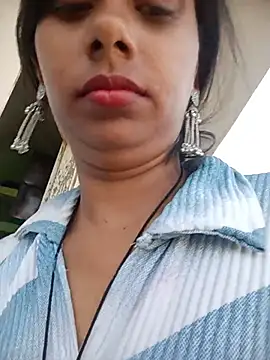 Snapshot of Miss_Divyaa chatting on 20, 5, 2026 Miss Divyaa online show from 20, 5, 2026