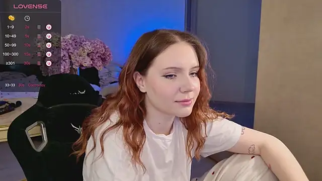 Snapshot of YouHoldMee chatting on 22, 5, 2026 YouHoldMee online show from 22, 5, 2026