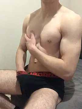 maxence 096 online show from 15, 4, 2026