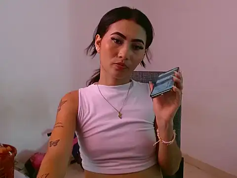 Dulcesexy18 online show from 22, 6, 2026