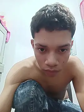 curious straight guy online show from 22, 5, 2026