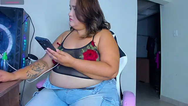 Snapshot of cellycanela_ chatting on 2, 6, 2026 cellycanela online show from 2, 6, 2026