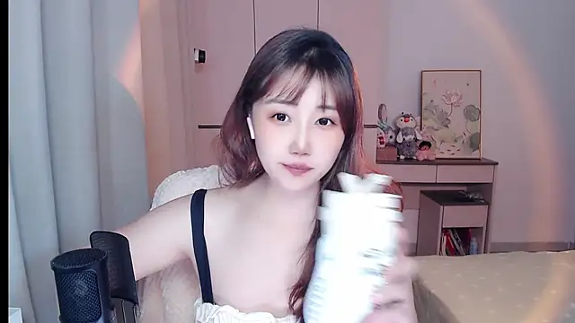 MissBunny 2026 online show from 12, 5, 2026