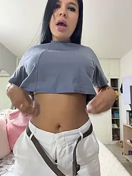 Snapshot of Elara_Luxe chatting on 31, 5, 2026 Elara Luxe online show from 31, 5, 2026