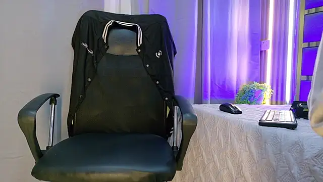 Leo Miller  online show from 23, 4, 2026