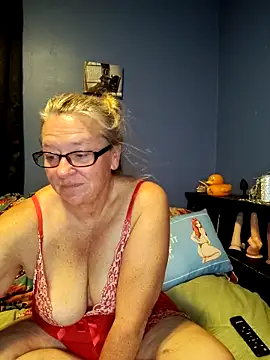 Snapshot of RavensLove chatting on 20, 5, 2026 RavensLove online show from 20, 5, 2026