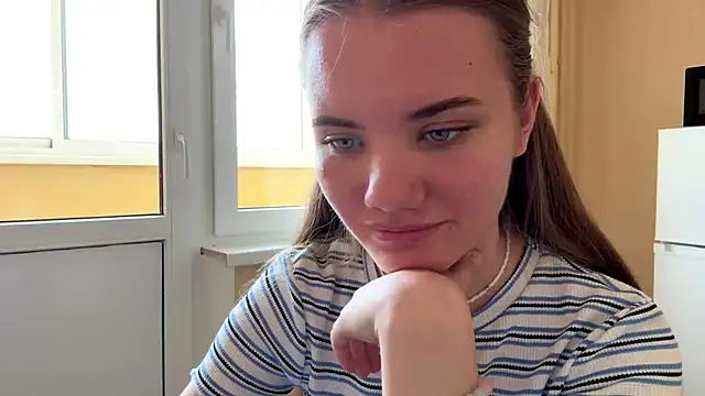 Snapshot of doana_bebriti chatting on 15, 6, 2026 doana bebriti online show from 15, 6, 2026